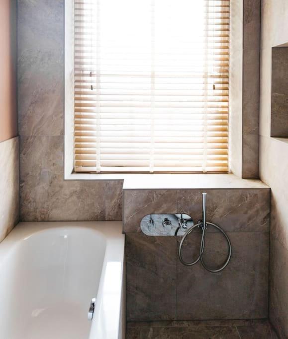 Luxury, Central, Sun-Filled 3 Bed Haven In Bath Eksteriør billede
